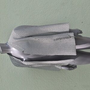 Jones Studio (Vietnam) Ladies Elegant Black & White Blazer/Jacket *No Closure*